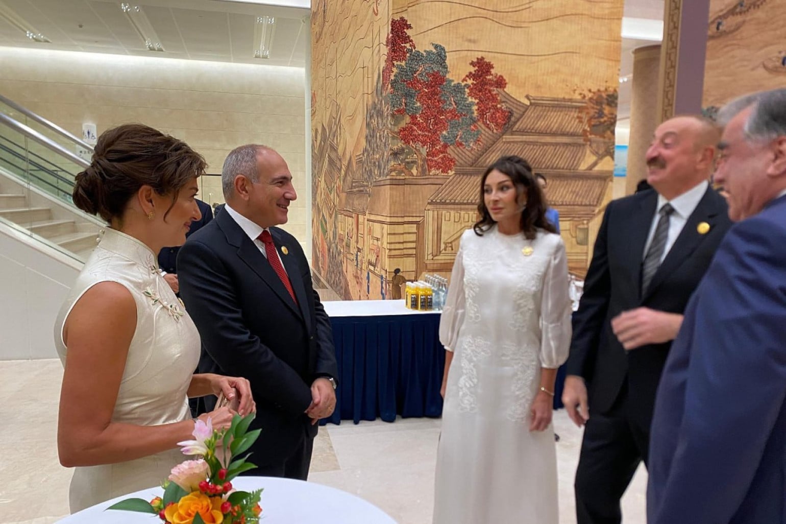 Nikol Pachinian et Anna Hakobyan se sont entretenus avec Erdogan, Aliev et leurs épouses en Chine (photos)