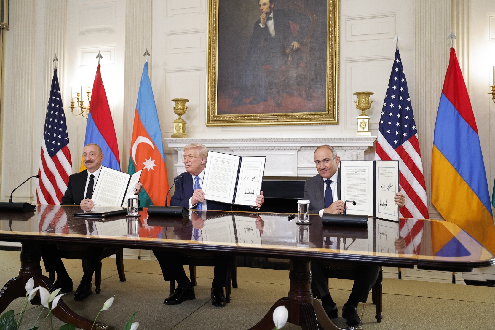 Trump : Le conflit entre l&rsquo;Azerbaïdjan et l&rsquo;Arménie a été résolu non pas par la Russie, mais par les États-Unis