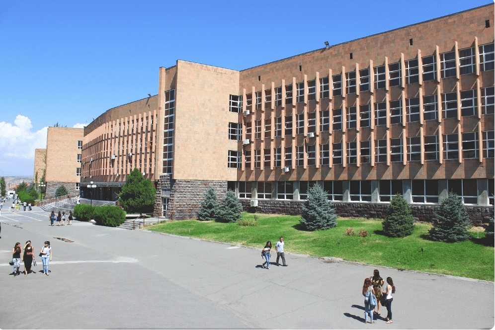 Poutine ratifie le nouvel accord sur l&rsquo;université arméno-russe
