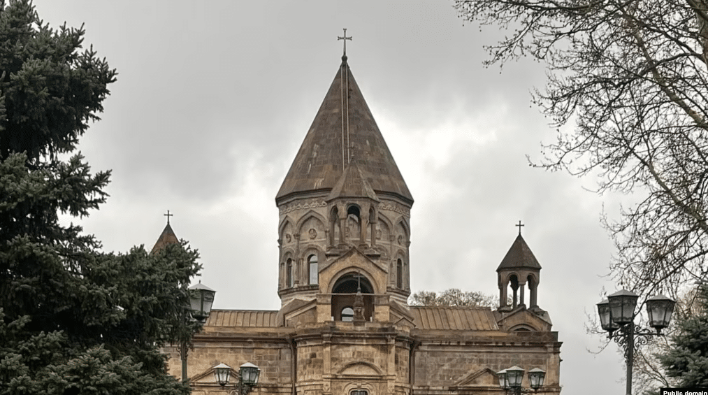 Mikael Adjapahian et Samvel Karapetyan doivent être libérés immédiatement demande le Saint-Siège d’Etchmiadzine