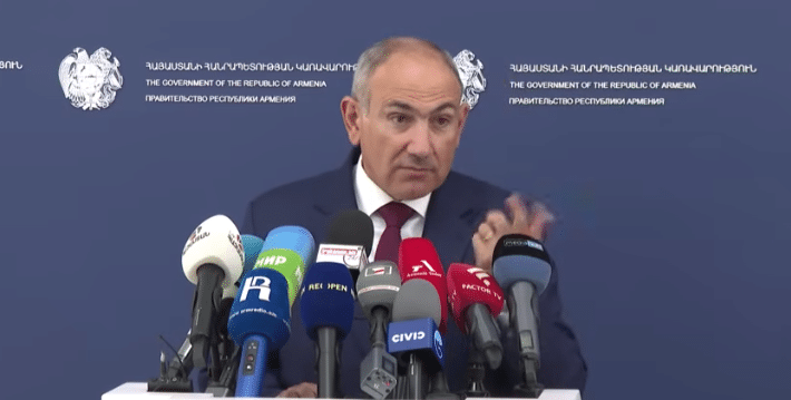 Prêtant le flanc aux accusations de l’opposition, Pachinian reconnaît avoir rejeté les propositions internationales visant à mettre fin au conflit du Karabakh avant la guerre de 2020