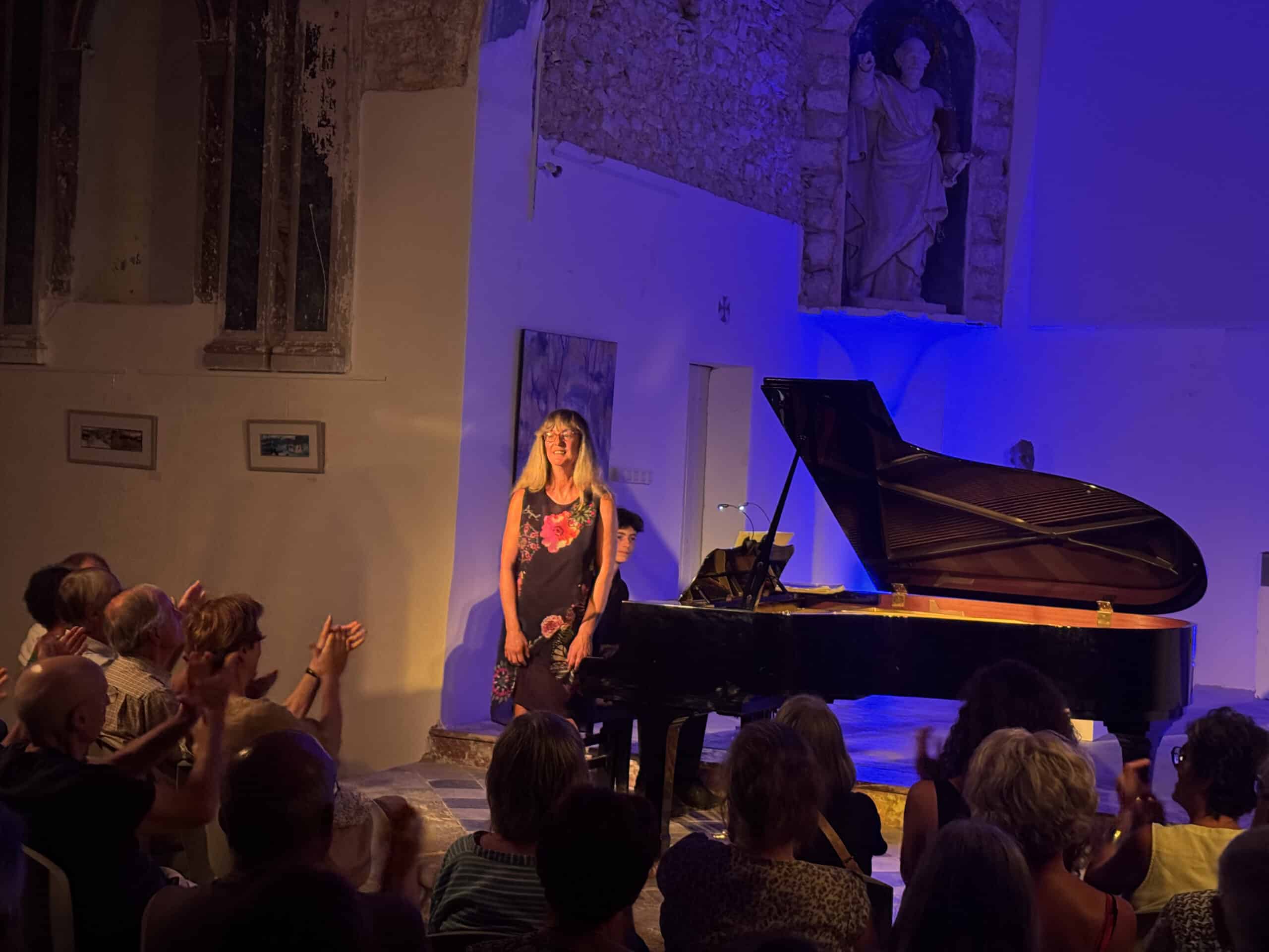 À Banon, la pianiste Sylvia Kohler illumine la nuit d’été avec l’Elegy de Babajanyan