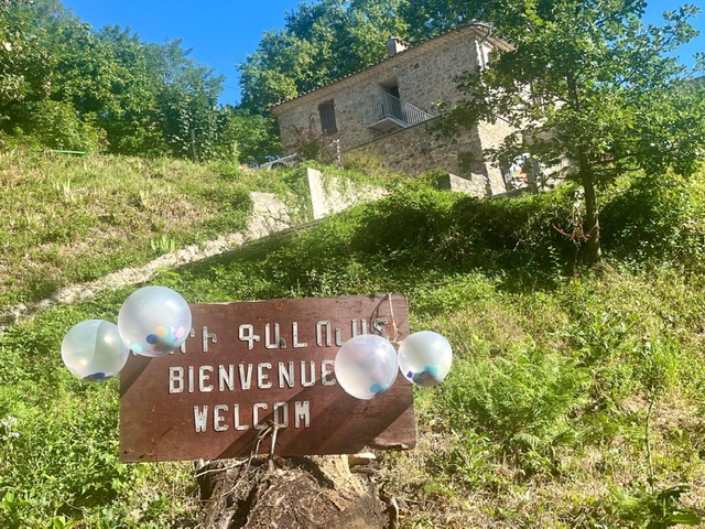 Le Pasteur Gilbert Léonian salue le 70e anniversaire de la colonie de vacances de la Fontanelle