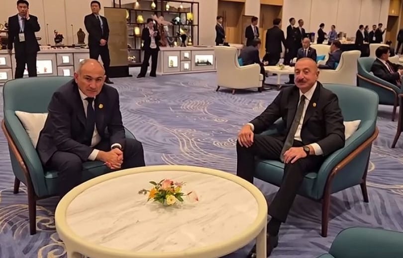 Rencontre entre le Premier ministre d&rsquo;Arménie et le Président de l&rsquo;Azerbaïdjan dans le cadre du sommet de l’OCS en Chine