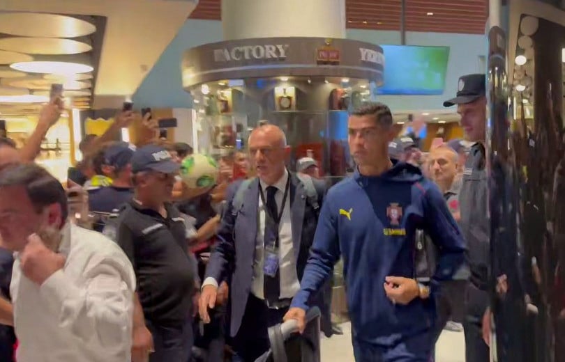 Cristiano Ronaldo est arrivé hier soir en Arménie pour le match Arménie-Portugal demain : l&rsquo;accueil des supporters Arméniens à l&rsquo;équipe portugaise était chaleureux
