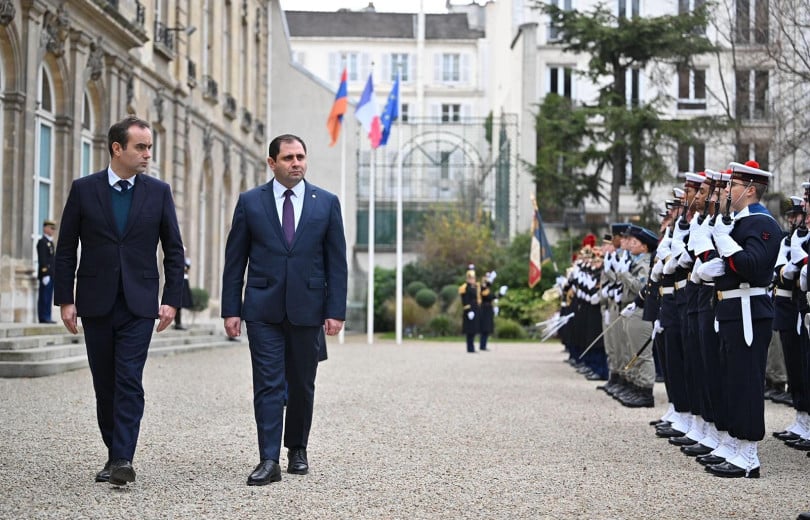 Le ministre arménien de la Défense a félicité t Sébastien Lecornu pour sa nomination au poste de Premier ministre et salué son rôle dans le partenariat stratégique entre l’Arménie et la France
