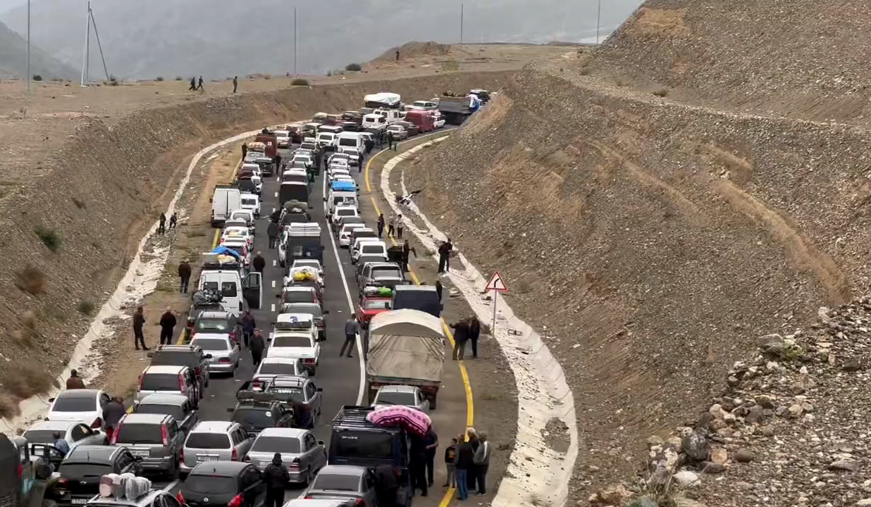 Il y a deux ans, le 19 septembre 2023, suite à l’attaque de l’Azerbaïdjan sur l’Artsakh débutait le déplacement forcé des Arméniens de l&rsquo;Artsakh