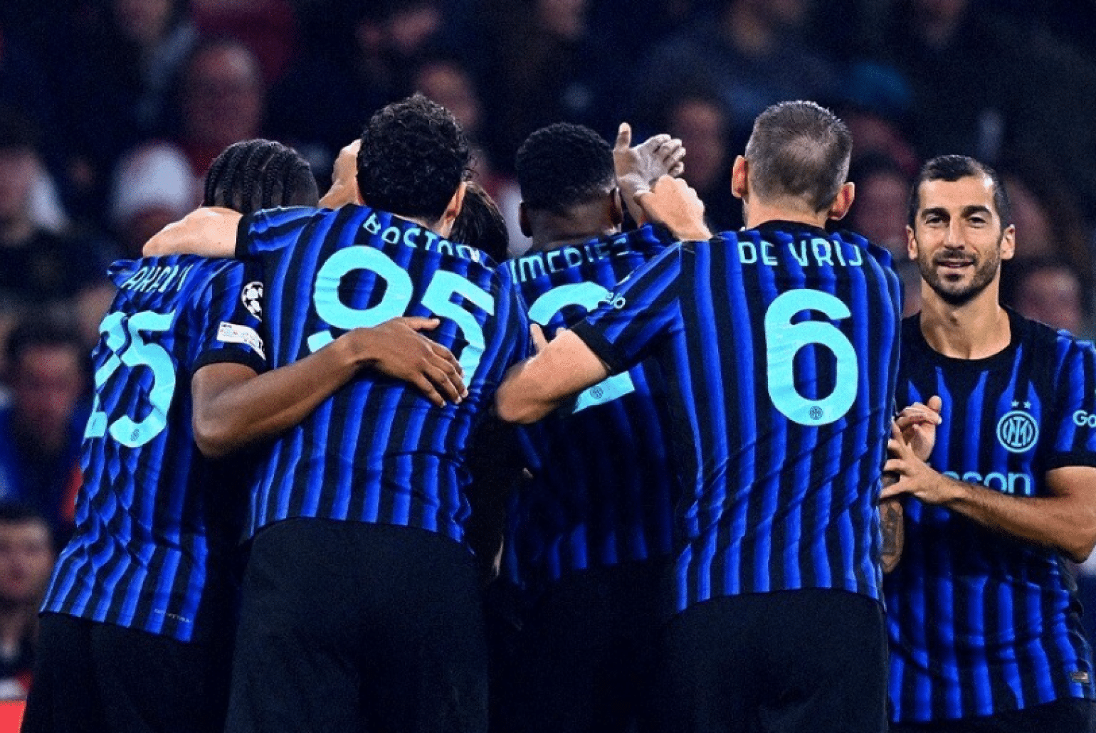 L’Inter Milan avec l’Arménien Henrikh Mkhitaryan s’impose 2-0 face à l’Ajax Amsterdam lors du match d’ouverture de la Ligue des champions
