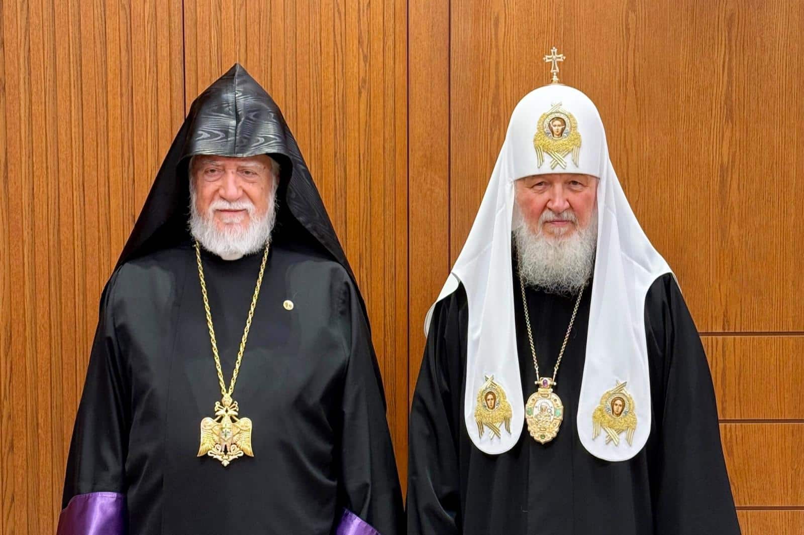 Lors d&rsquo;une rencontre avec le chef de l&rsquo;Église orthodoxe russe Kirill, le catholicos du Grand Maison de Cilicie Aram Ier a soulevé la question des prisonniers de guerre détenus en Azerbaïdjan