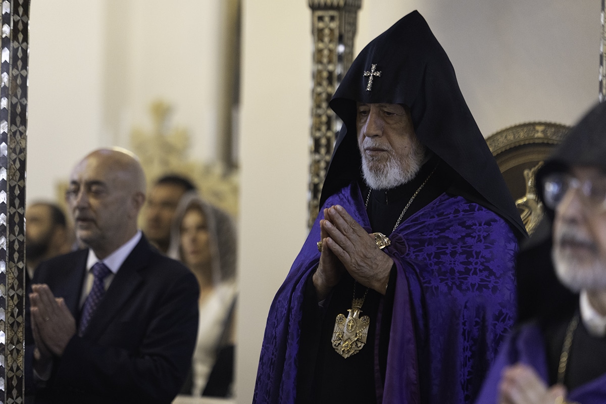 Indifférent aux pressions de Pachinian, le catholicos dénonce la politique destructrice de l’Azerbaïdjan