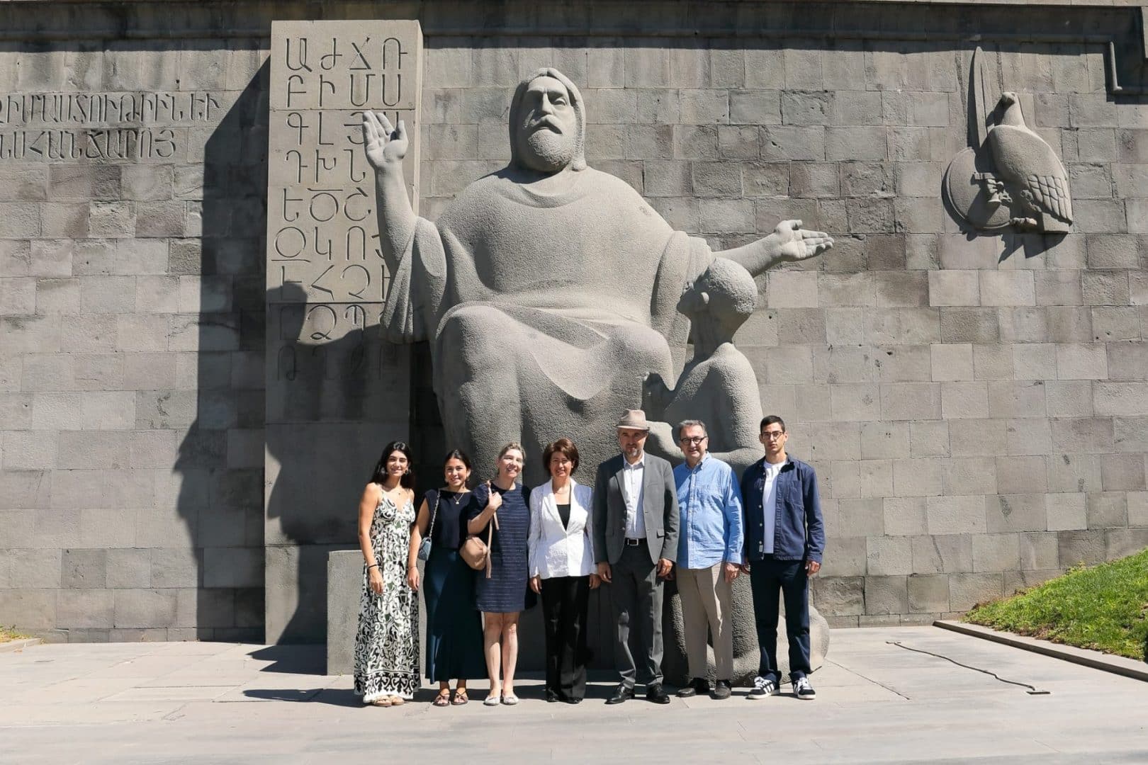Hasmik Tolmajian : en amenant vos collègues au Matenadaran, vous accomplissez une part importante de votre mission diplomatique