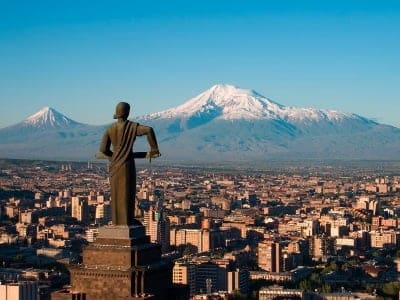Le journal « The Times » consacre un article sur l’Arménie titré « Un voyage fascinant à travers l&rsquo;une des plus anciennes villes du monde : Yerevan »