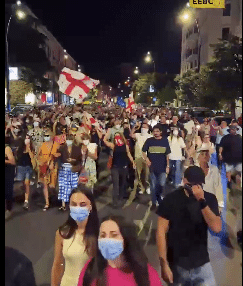 Géorgie: deux figures de l&rsquo;opposition libérées avant des élections locales