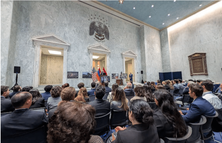 L&rsquo;ANCA organise une conférence téléphonique au Capitole pour demander à l&rsquo;Azerbaïdjan de rendre des comptes pour le génocide en Artsakh