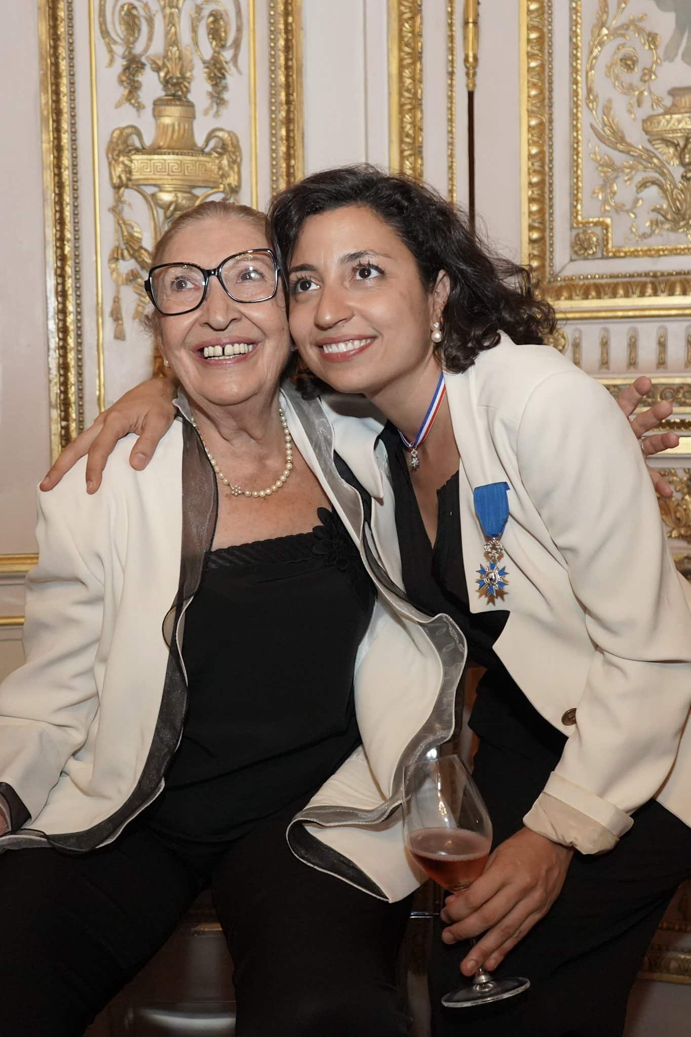 Astrig Siranossian : l’Ordre national du Mérite des mains de François Henrot