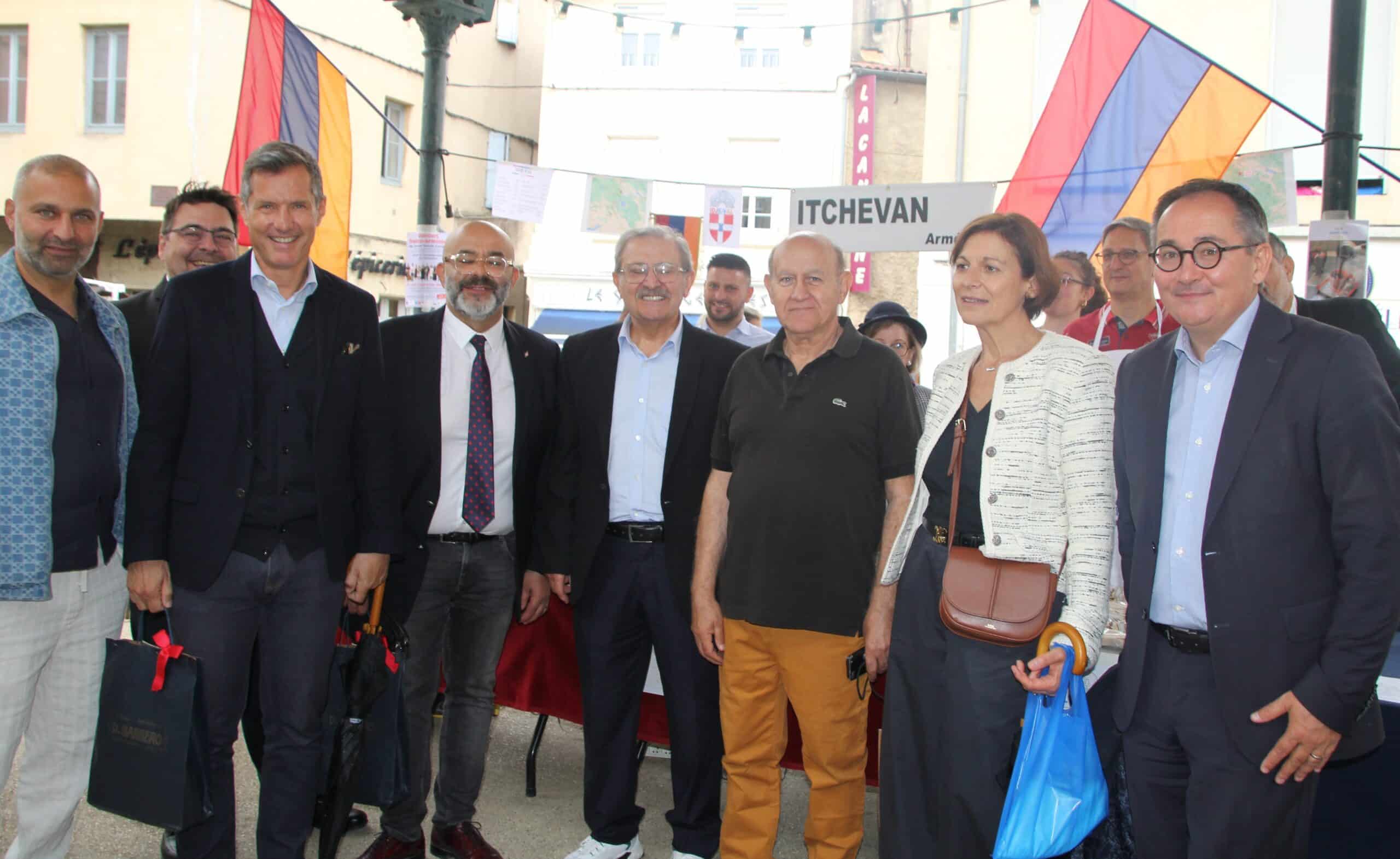 L’Arménie était au Marché des Villes jumelles de Valence samedi 13 Septembre avec le stand d’Idje-Val l’association de liens entre Valence et Idjevan (Arménie)