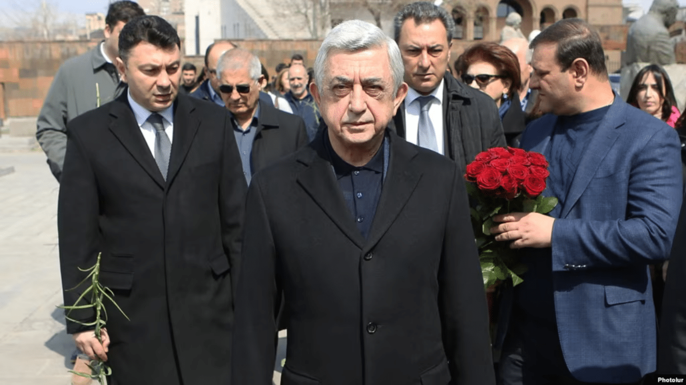 Le parti d&rsquo;opposition de S. Sarkissian insiste pour voter une motion de censure contre N. Pachinian