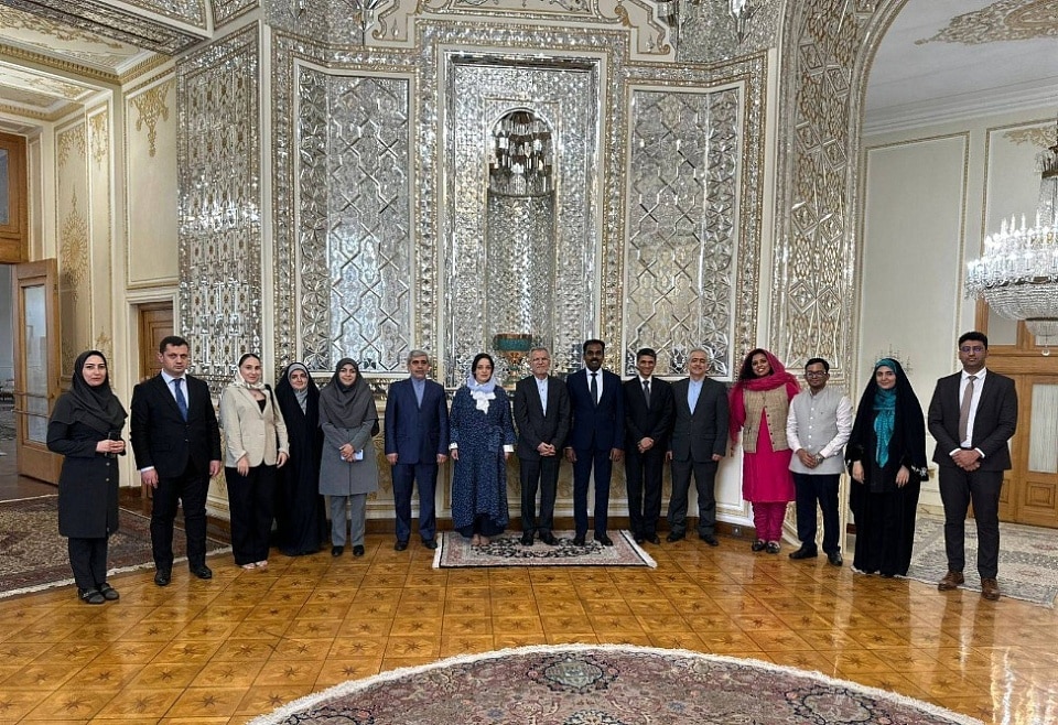 Des discussions entre l&rsquo;Arménie, l&rsquo;Iran et l&rsquo;Inde sur l&rsquo;autoroute Nord-Sud et l&rsquo;initiative « Carrefour de la paix » ont eu lieu à Téhéran