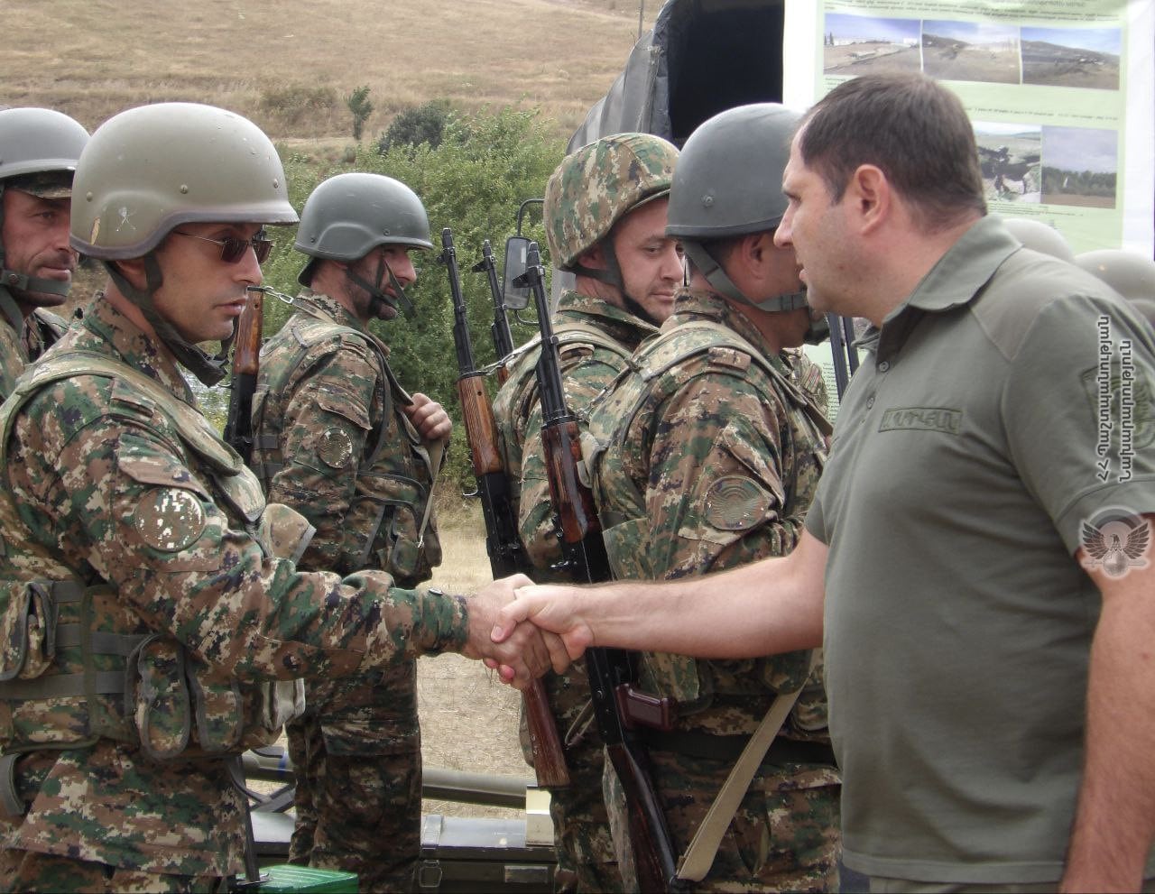 Décryptage. Les trajectoires opposées des budgets de défense d’Erevan et de Bakou, par Hakob Badalyan