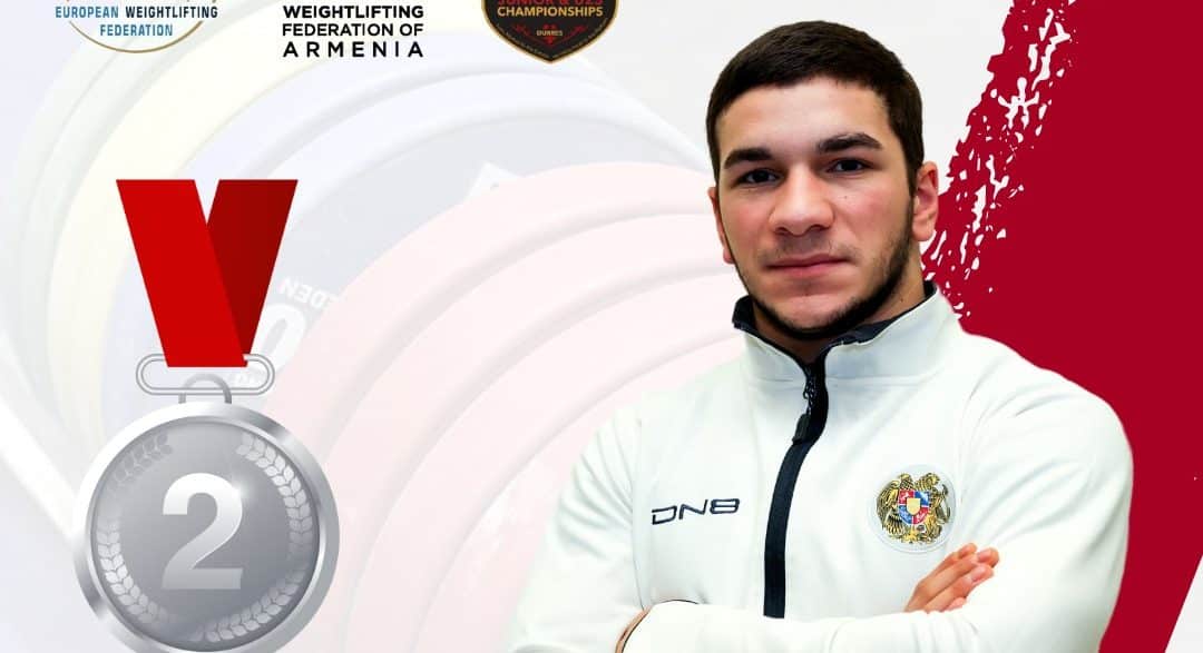 Narek Mkrtchyan (Arménie) vice-champion d’Europe Junior d’haltérophilie des 79 kg à Durrës (Albanie)