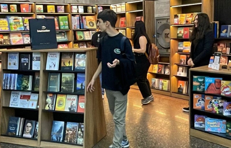 Une annexe de la librairie « Bestseller Armenia » est ouverte à la station de métro Karékine Njdeh à Yerevan