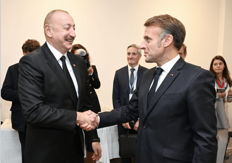 Pour la presse azérie, le sommet de la CPE marque un tournant dans les relations entre l&rsquo;Azerbaïdjan et la France