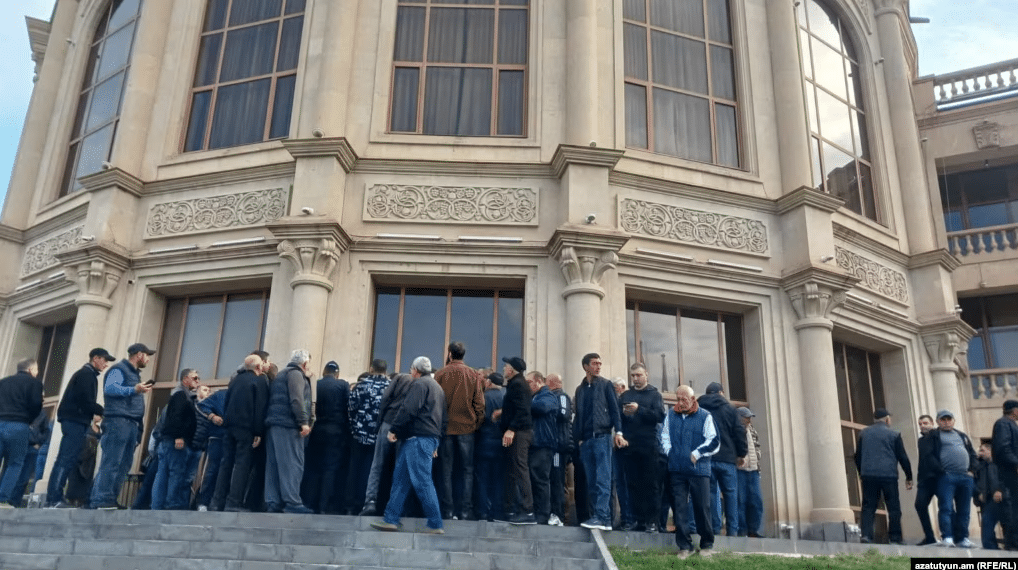 Le maire de l&rsquo;opposition arménienne arrêté au milieu des manifestations