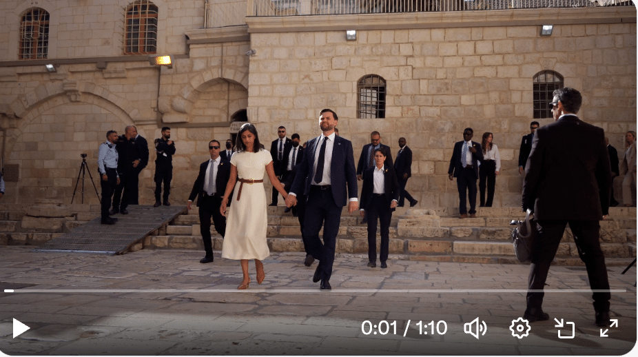 Le vice-président Vance et la deuxième dame Usha Vance ont visité cette semaine l&rsquo;église du Saint-Sépulcre