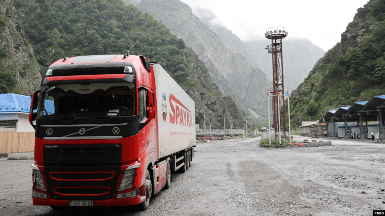 Le durcissement des règles d&rsquo;immigration russes affecte les camionneurs arméniens