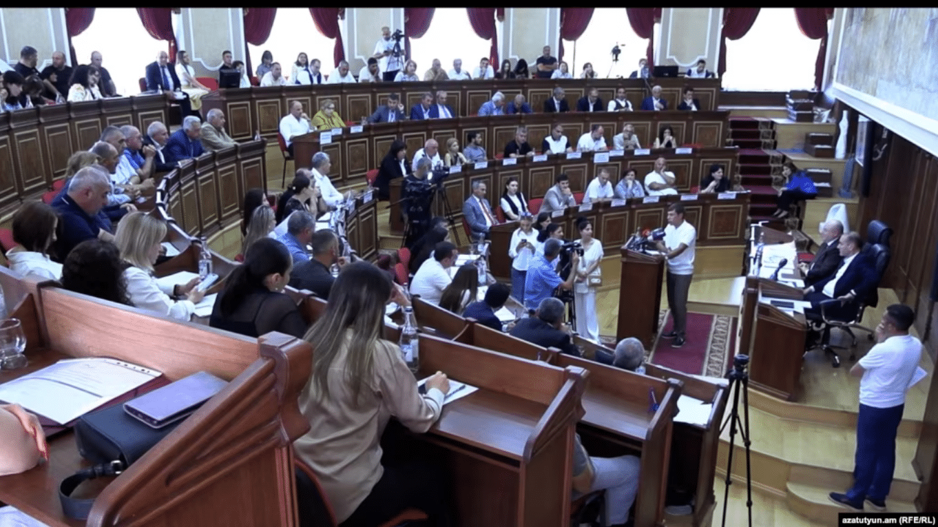 N. Pachinian accusé de vouloir s’emparer du pouvoir à Gumri