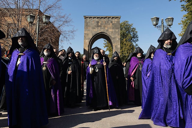 Communiqué :  Prière patriarcale au Saint-Siège d’Etchmiadzin à l’occasion du 26ᵉ anniversaire du sacre et de l’intronisation du Catholicos de Tous les Arméniens