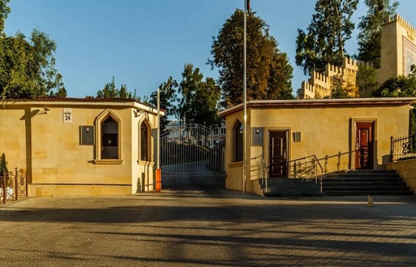 Les débris d’un missile russe Iskander sont tombés sur le bâtiment de l&rsquo;ambassade d&rsquo;Azerbaïdjan à Kiev a affirmé le président ukrainien