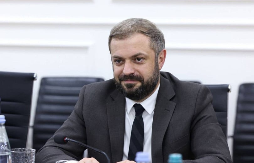 Ces 83 camions peuvent désormais circuler de Gezi au Haut Lars a indiqué Gevorg Papoyan a publié des informations à destination des producteurs de brandy arménien