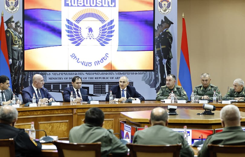 Nikol Pachinian a rencontré les participants d’une réunion de commandement des forces armées d’Arménie