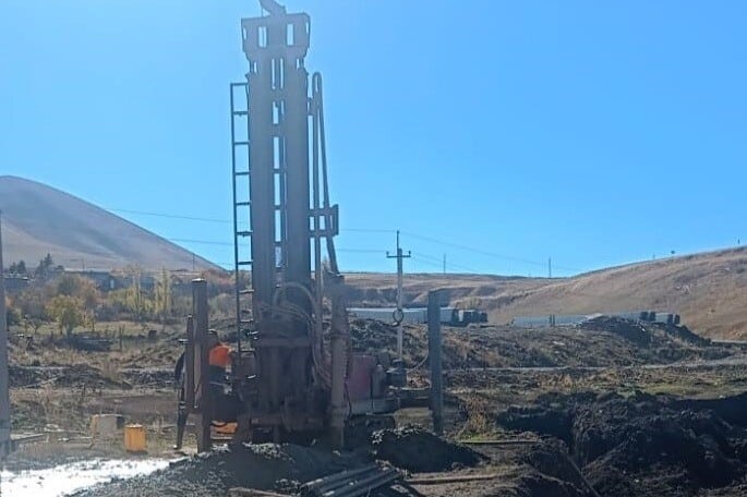 À Alapars, le forage illégal d’un puits profond a été interrompu ; une amende de 2 millions de drams a été imposée