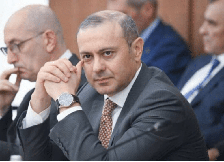 Armen Grigoryan à Moscou : l’Arménie veut “institutionnaliser la paix” dans le Caucase du Sud
