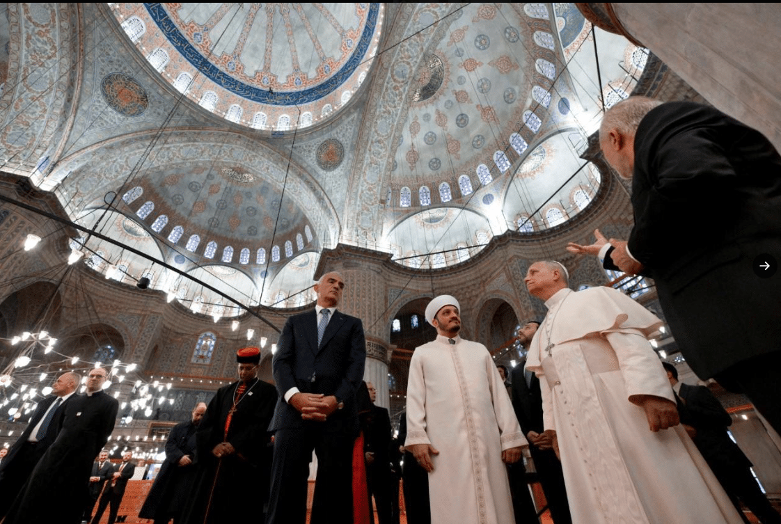 Léon XIV à la mosquée bleue d&rsquo;Istanbul