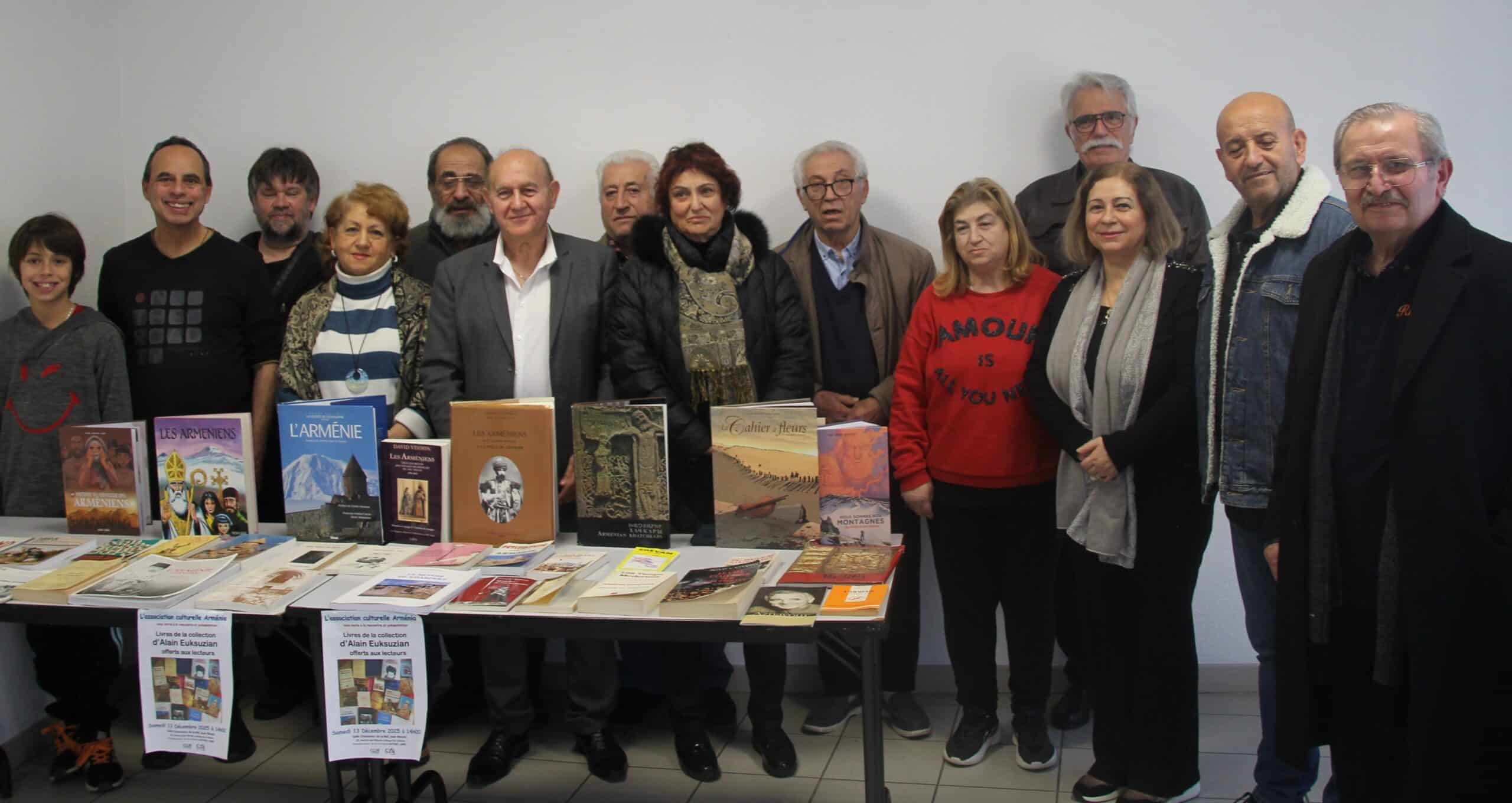 « Arménia » a invité le public à la rencontre-présentation des livres d’Alain Euksuzian qui furent ensuite distribués aux lecteurs ce Samedi 13 Décembre à Bourg-lès-Valence