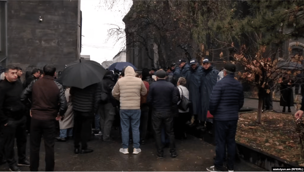 Le déroulé de la messe du 7 décembre à Gyumri en présence du Premier ministre