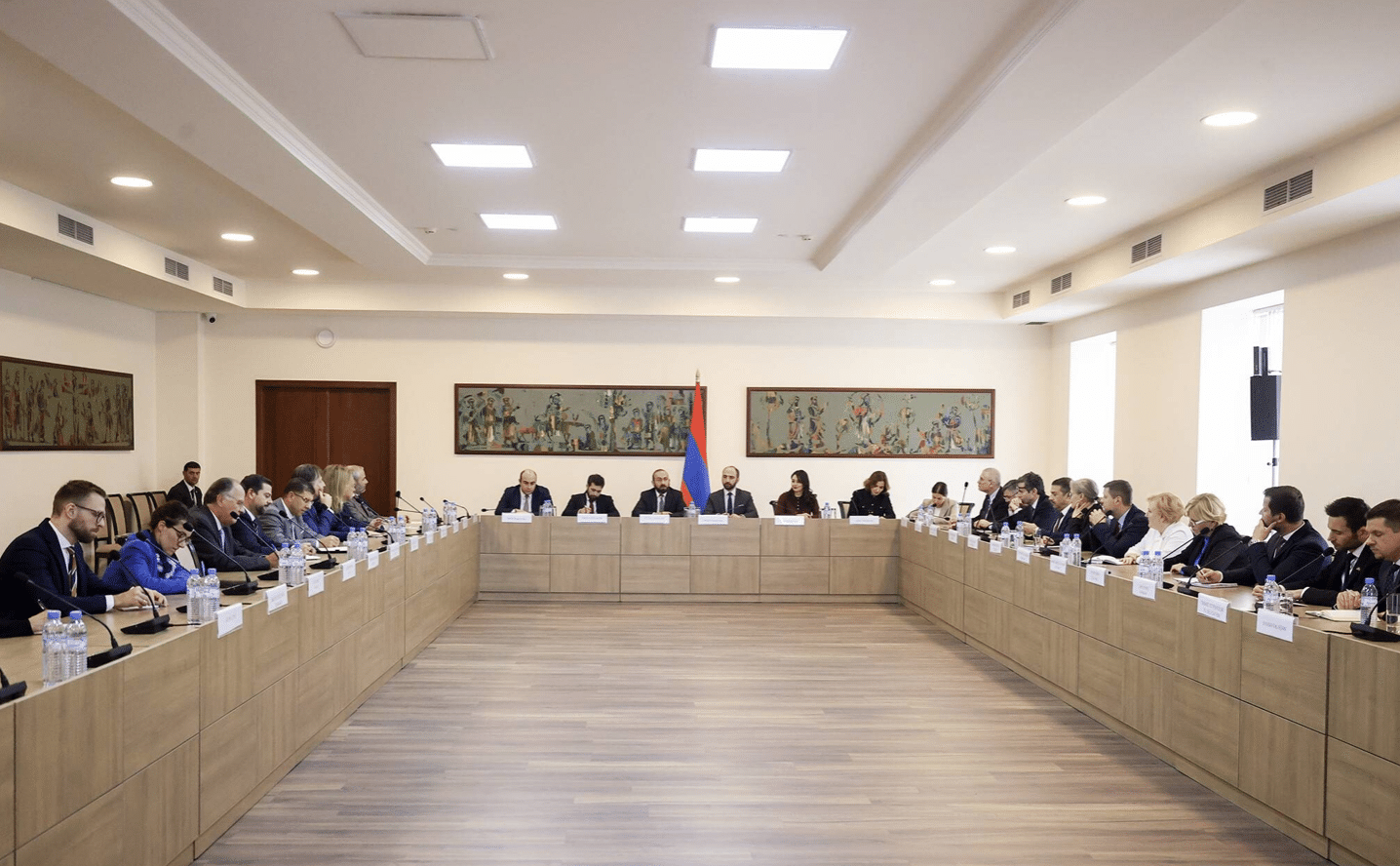 Mirzoyan rencontre les ambassadeurs de l&rsquo;UE et des États membres accrédités en Arménie