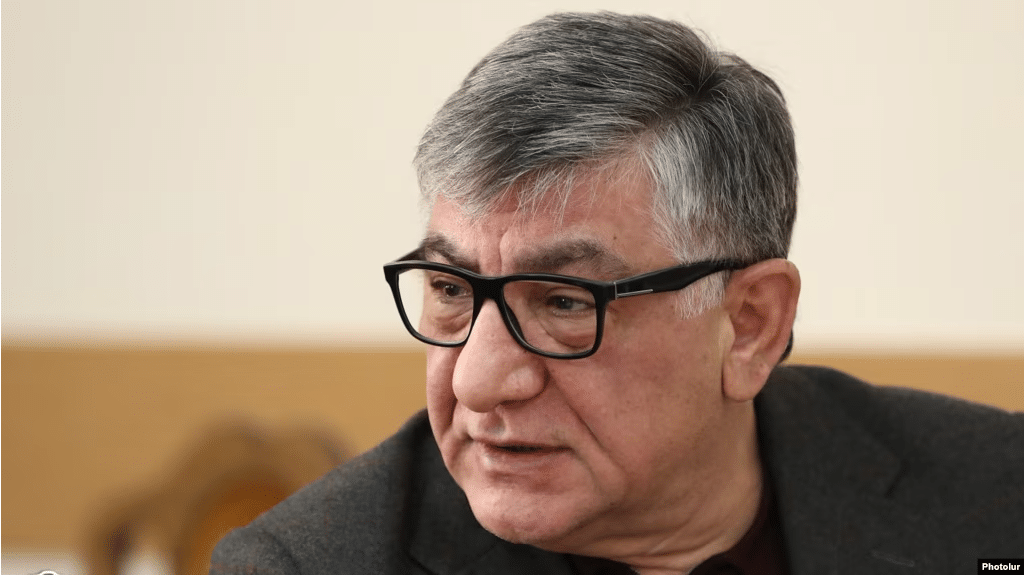 Un magnat lié au gouvernement achète du carburant azéri