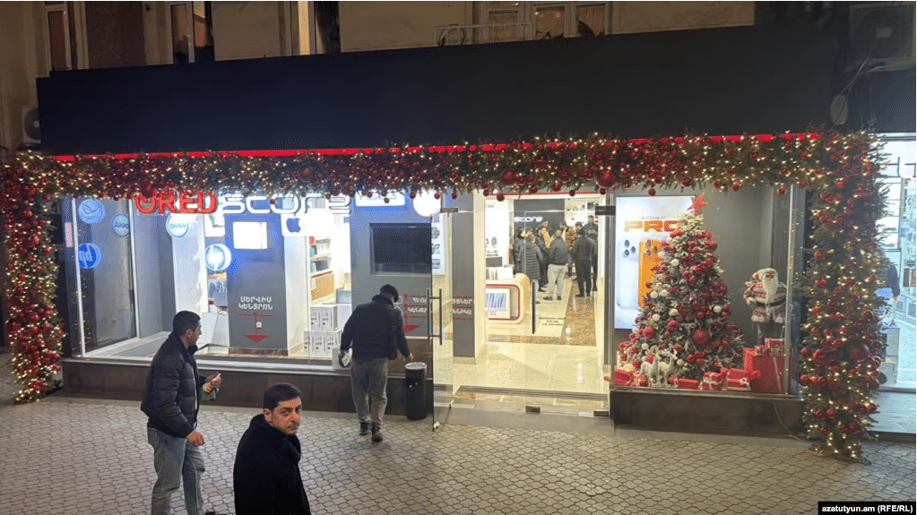 Des magasins d&rsquo;électronique fermés sur ordre « illégal » de Pashinian