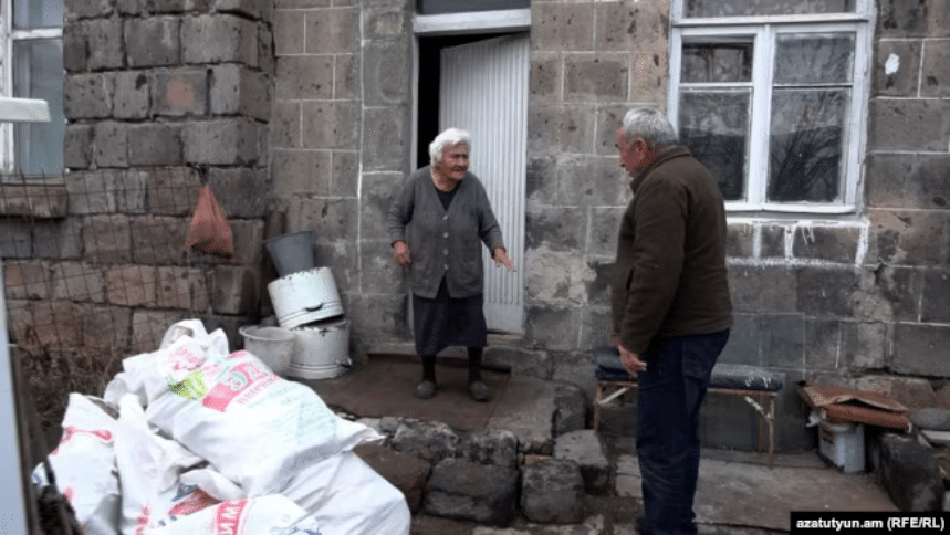 « En me serrant un peu la ceinture avec ma petite retraite, j’y arriverai, mais il me faudra beaucoup de carburant » : dans la région de Chirak, près de la moitié de la population est pauvre
