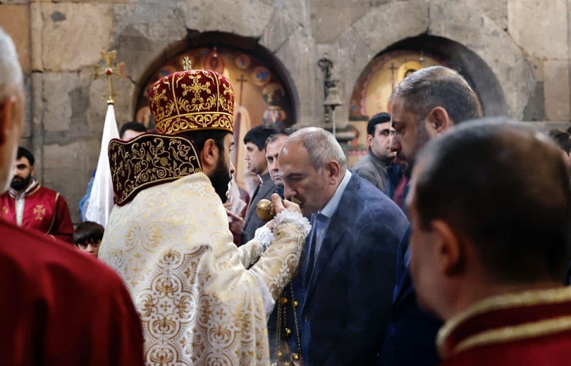 Nikol Pachinian a participé à la Sainte messe dominicale à Hovhannavank