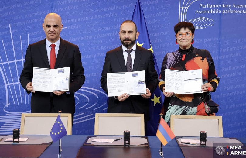 Un timbre-poste spécial émis par HayPost la poste d’Arménie à l&rsquo;occasion du 25e anniversaire de l&rsquo;adhésion de l&rsquo;Arménie au Conseil de l&rsquo;Europe