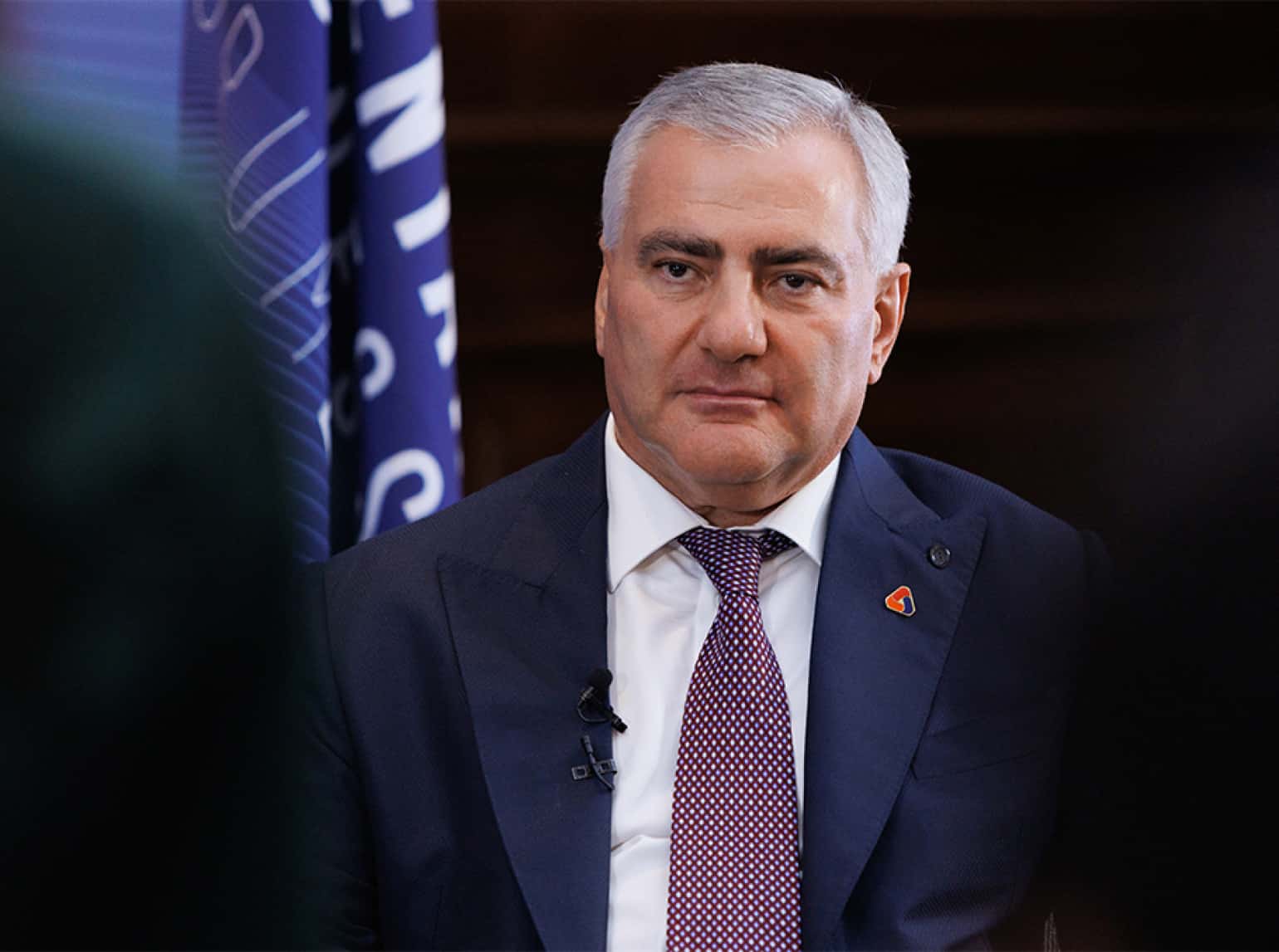 Décryptage de Hakob Badalyan : La décision politique éclipsée par l’atmosphère des fêtes en Arménie