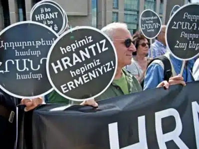 Une cérémonie commémorative a eu lieu à Istanbul le jour de l&rsquo;assassinat de Hrant Dink.