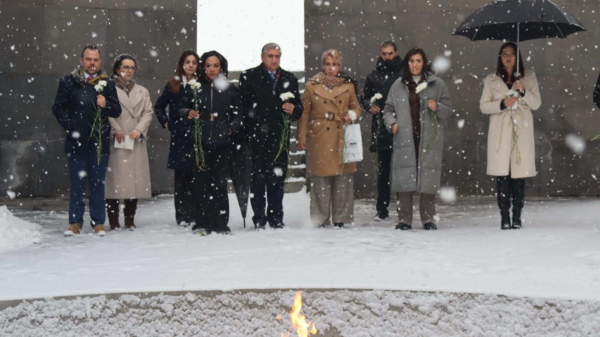 Des membres du Groupe d&rsquo;amitié Arménie-Mexique du Parlement mexicain se sont rendus au Mémorial du génocide des Arméniens à Yerevan