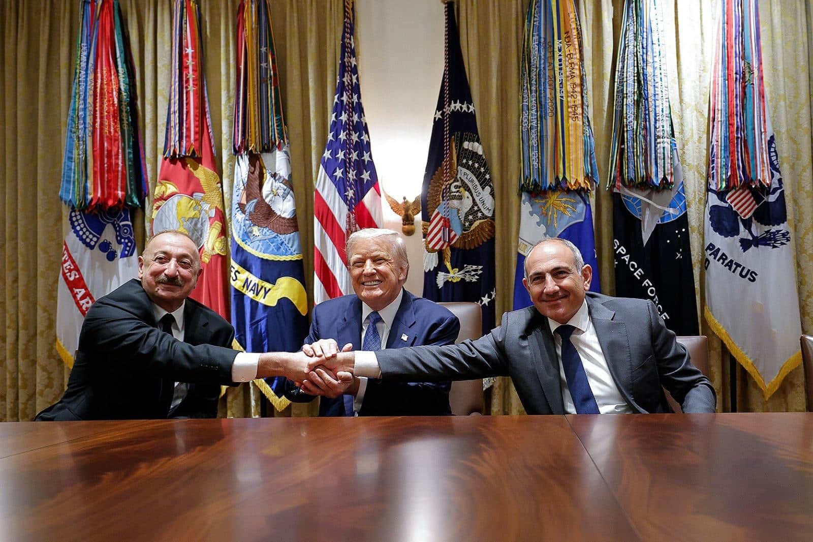 Donald Trump remercie Nikol Pachinian et Ilham Aliyev d’avoir respecté l’accord de paix conclu en août dernier à Washington