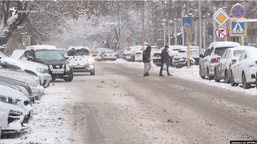 La température baissera de nouveau cette nuit : Surenyan précise que le froid de ces jours n’est pas sans précédent